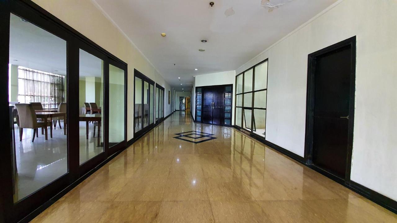 N1 Hotel Tanah Abang Jakarta Exterior foto